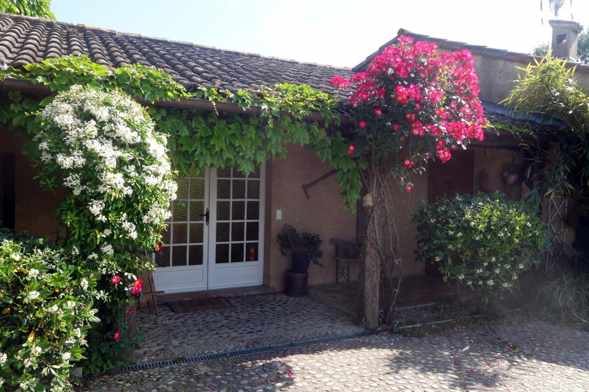 Domaine Du Lac De La Vallee Villa La Roquette-sur-Siagne Exterior photo